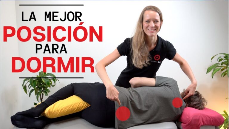 postura para dormir con dolor de espalda alta